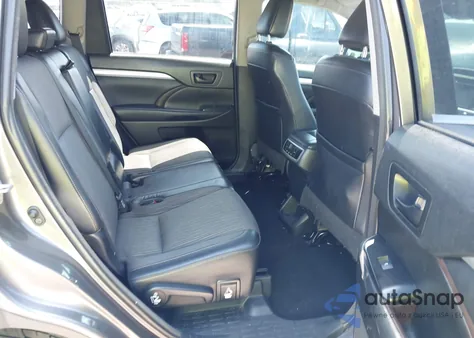 2018 Toyota Highlander Le Plus from USA, damaged, VIN 5TDZZRFH3JS267792